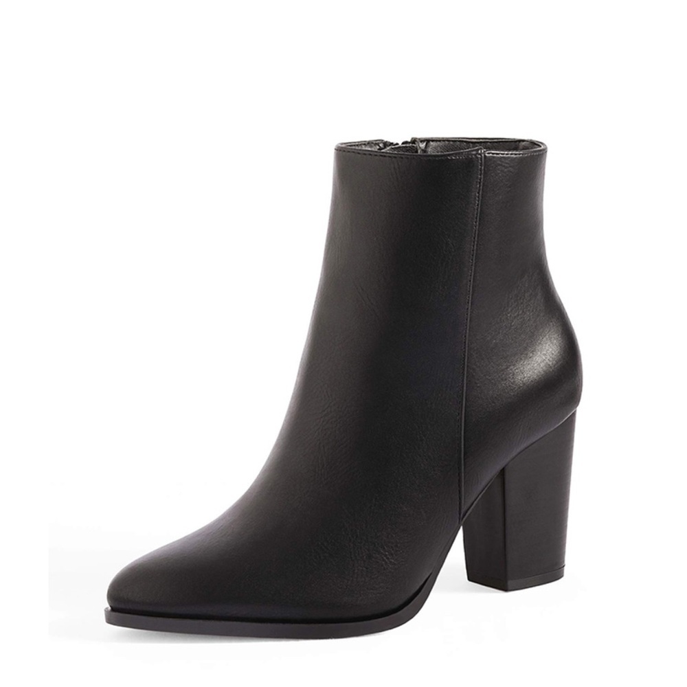 Dream Pairs Black Pointed Toe Faux
Leather Anita Boots Size 6.5 - Picture 2 of 7